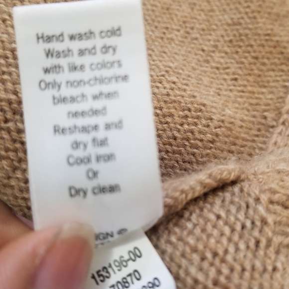 Athleta Chalet 100% Cashmere Sweater - Picture 5 of 15